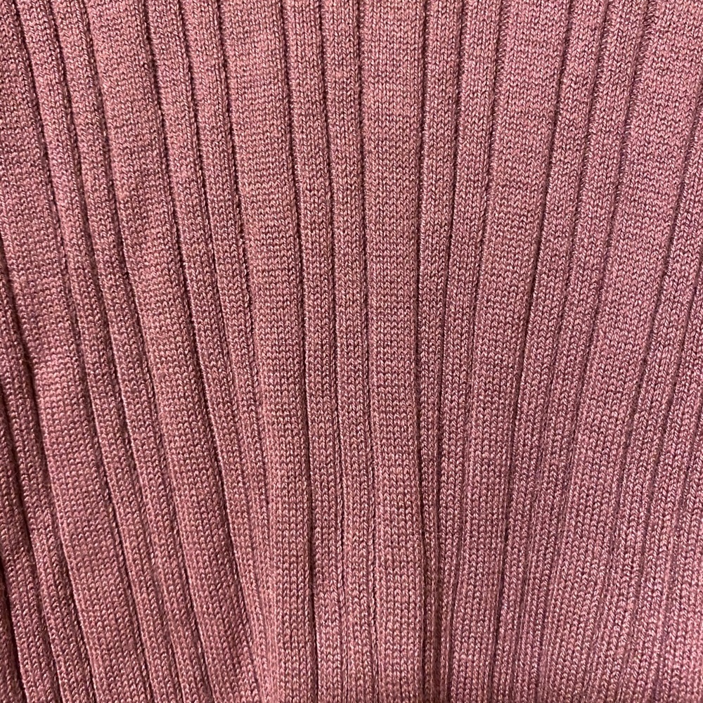 V neck top - Picture 2 of 4